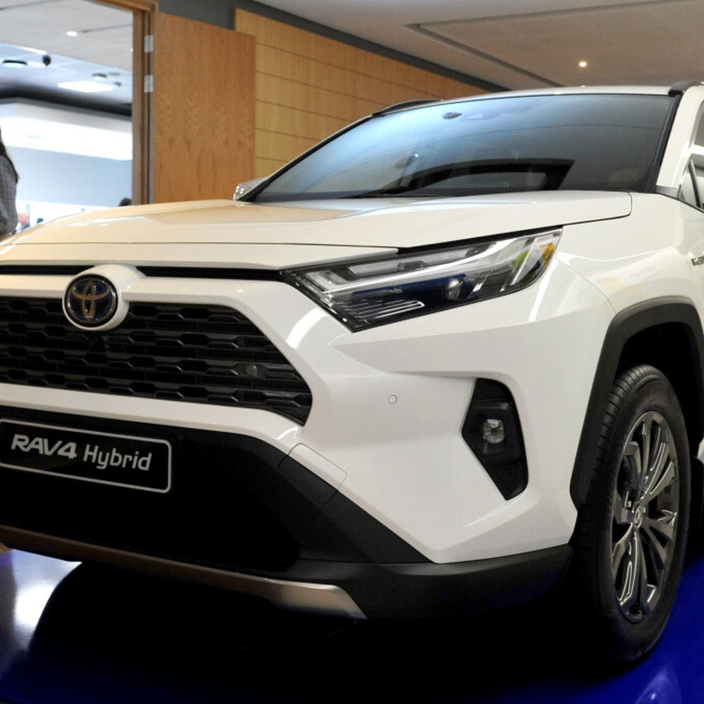 #049 Car sales and electrification