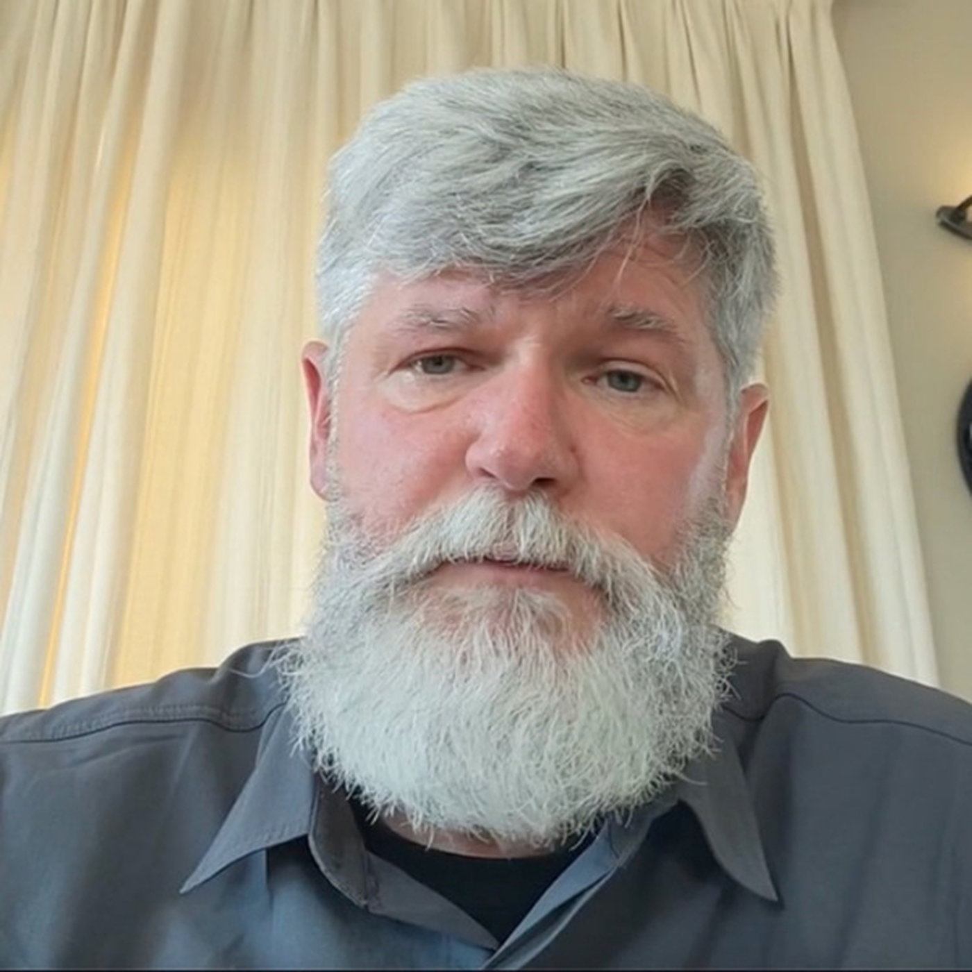 (Ret) Col Wyatt: The Roelf & Ramaphosa Show, Trump’s terrible behaviour, and the triumphs and struggles of SA refugees…