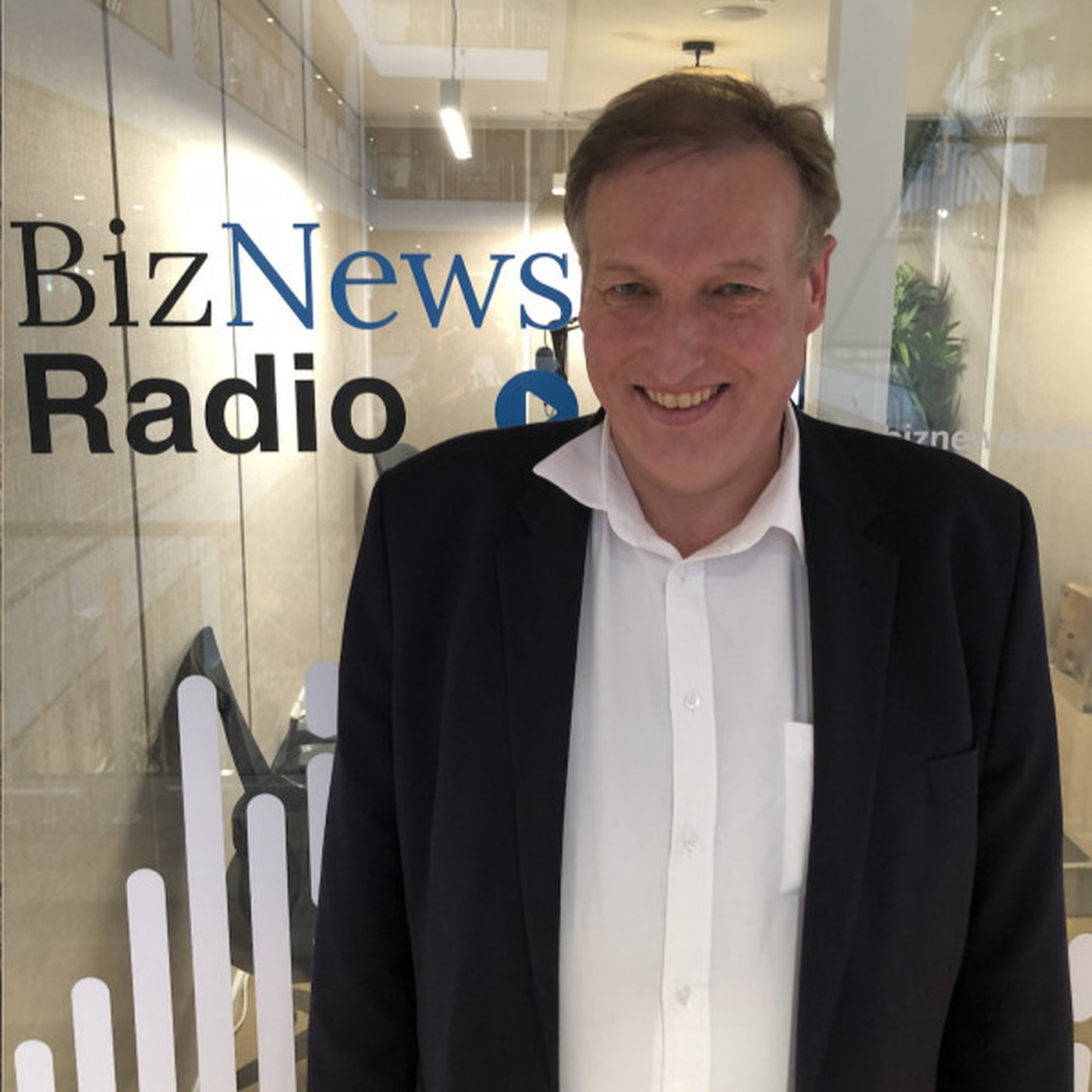 The Alec Hogg Show - Meet Chris Hart the gentle giant still standing after targeted, ejected, mugged by mob. Ep11