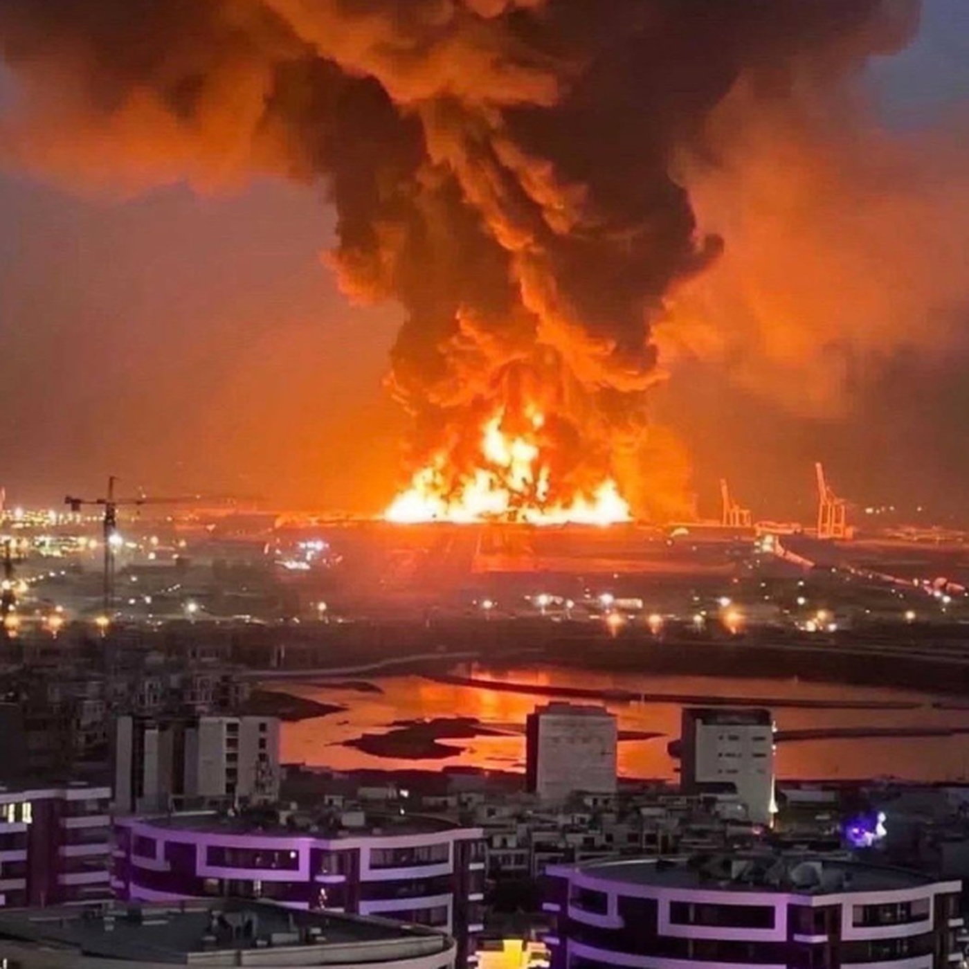 "We live 15km from the US military base" - South Africans stuck in Dubai share their horrifying experience