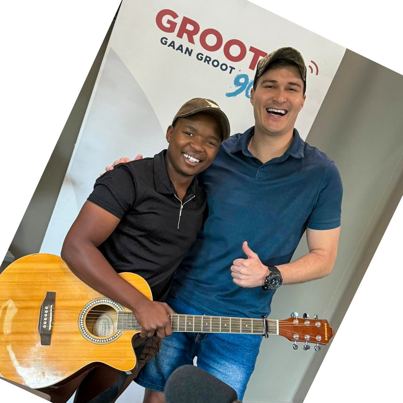 Route326 met Francois en Anelma