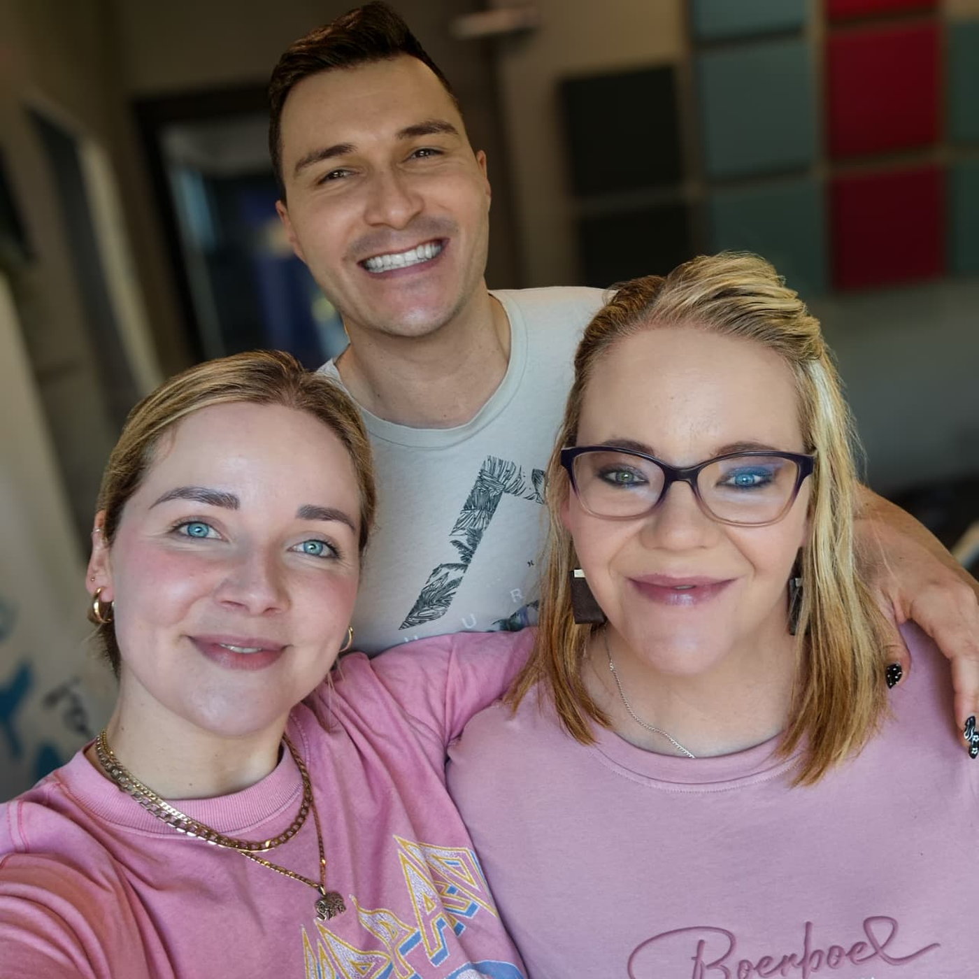 Route326: Sonet Claassens deel haar getuienis in Geestesgesondheidsmaand episode artwork