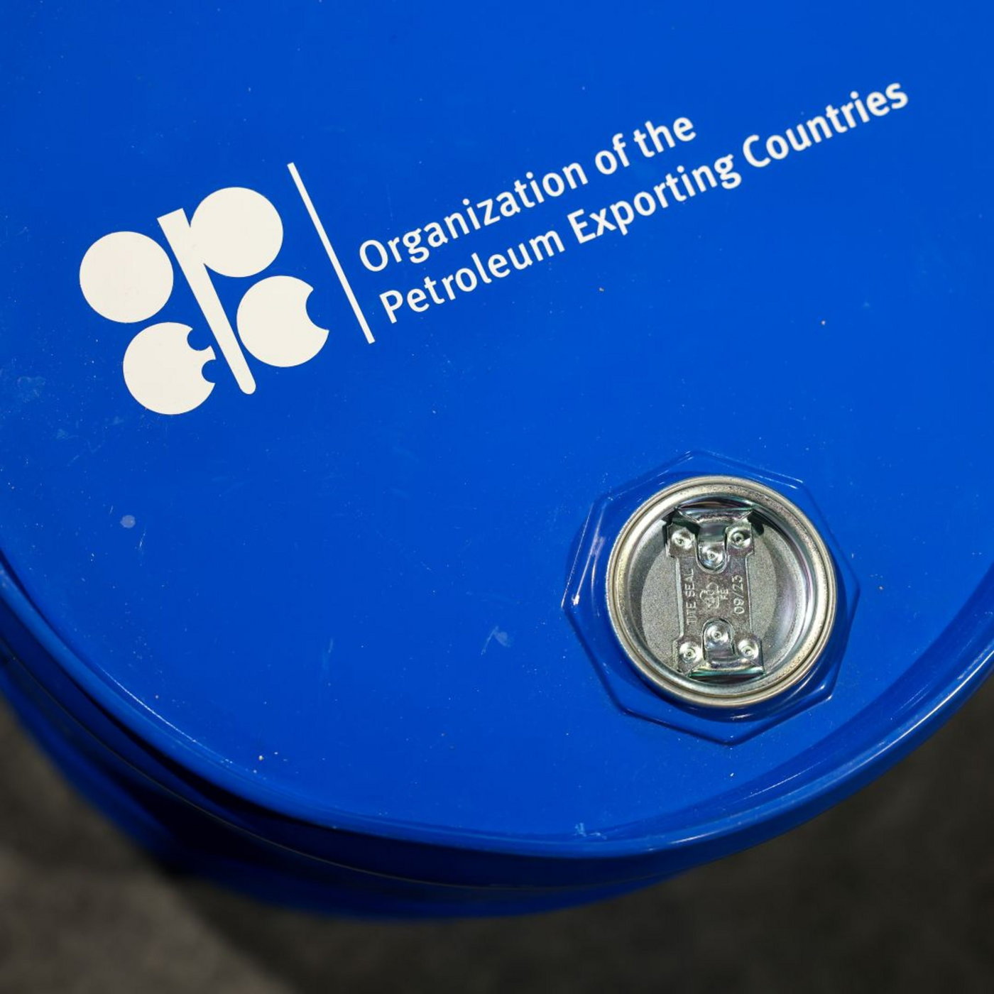 How will leaving OPEC impact the UAE's oil production? episode artwork