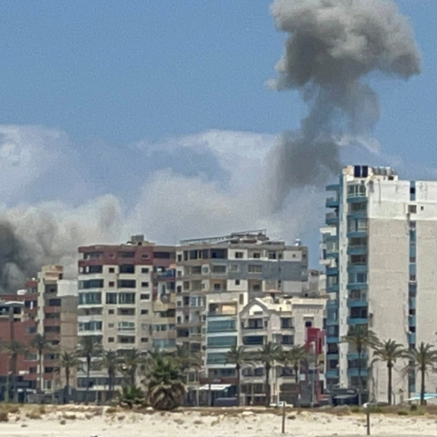 New Israeli strikes in Lebanon after Iranian warning episode artwork