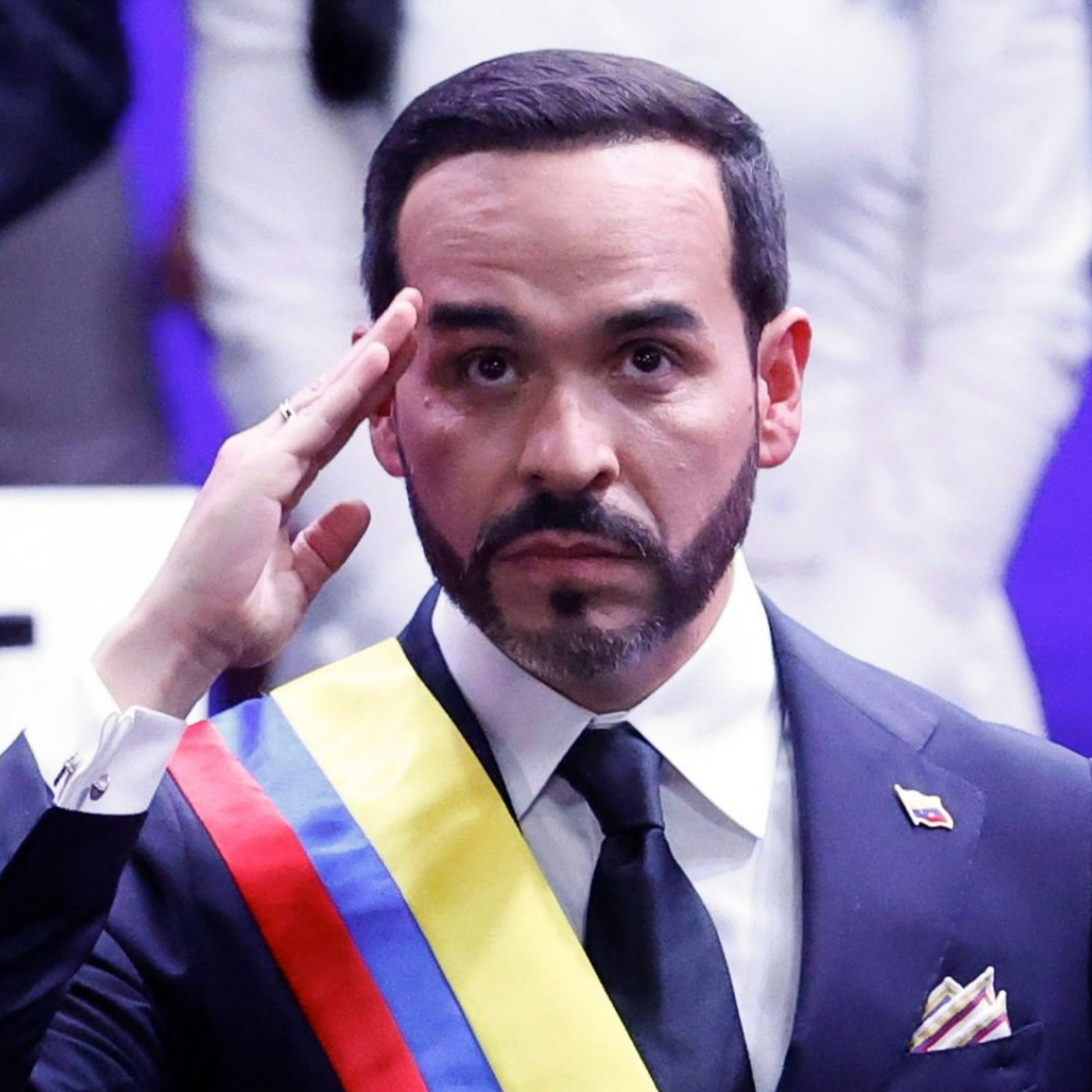 Colombia's new right-wing president sworn in episode artwork