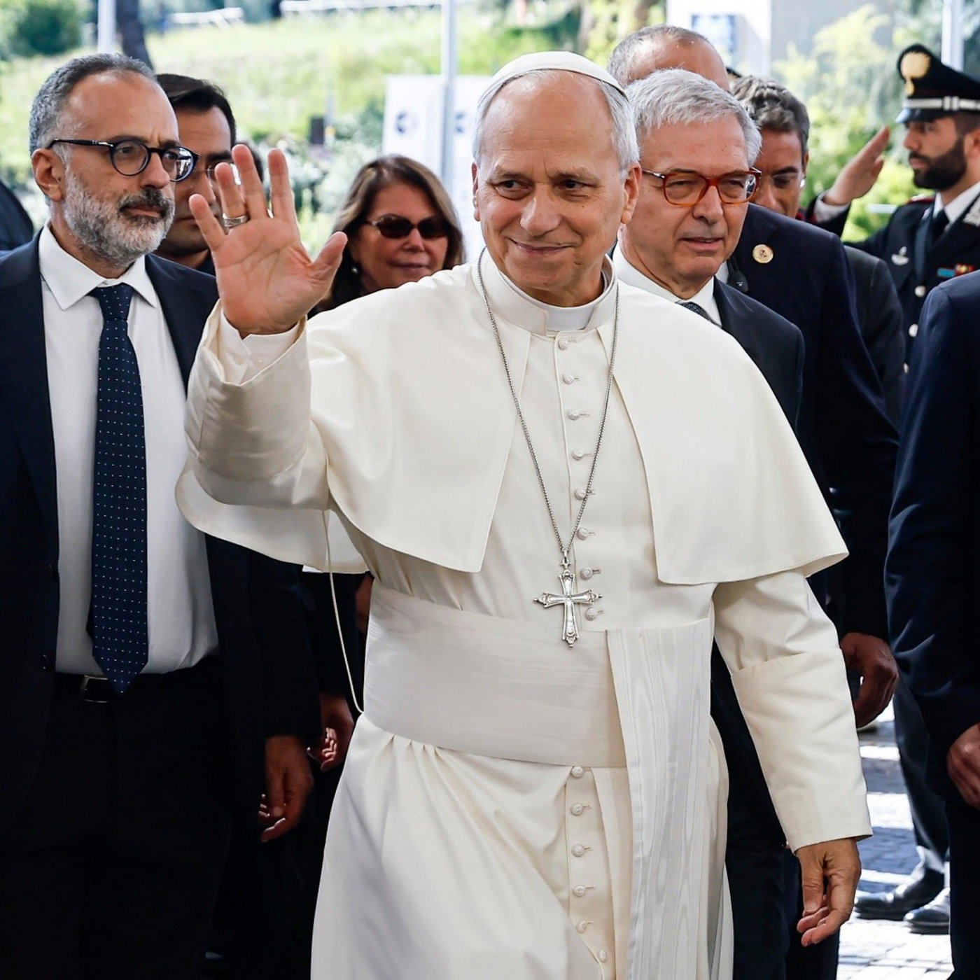 Pope has surgery for lung cancer