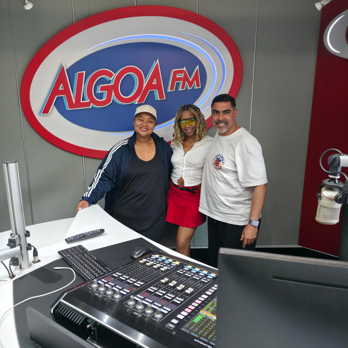 Myra Gold was LIVE on Breakfast episode artwork