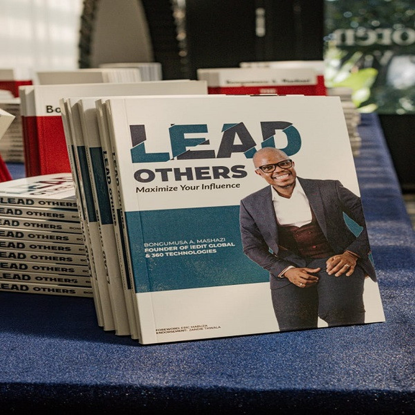 "Lead Others" by Bongumusa A Mashazi #BookReview episode artwork